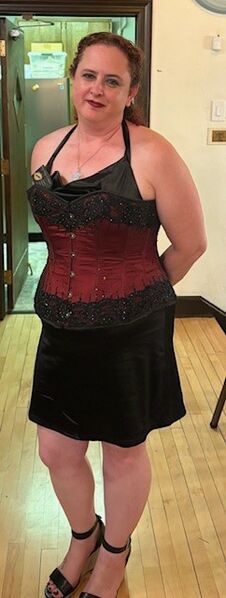 File:Playing Victoria.jpg