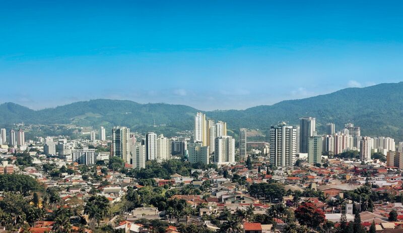 File:Centro empresarial mogi.jpg